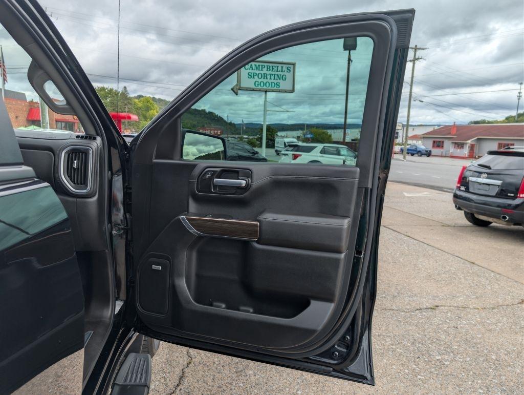 Chevrolet Silverado 1500 4WD Crew Cab 147" RST 2021