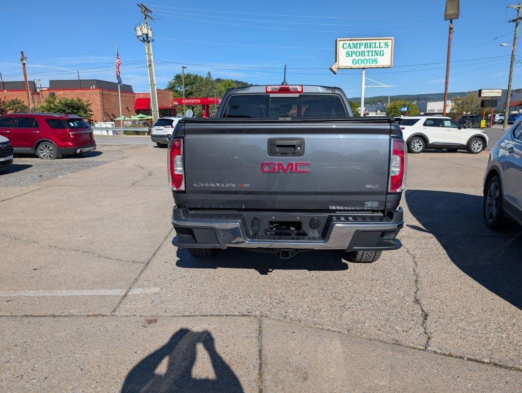 GMC Canyon 4WD Crew Cab 128.3" SLT 2017