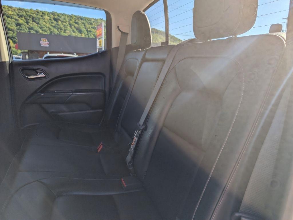 GMC Canyon 4WD Crew Cab 128.3" SLT 2017