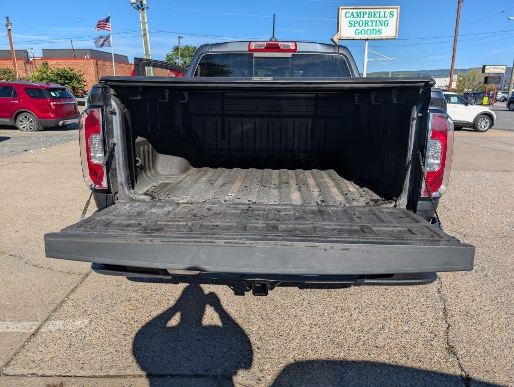 GMC Canyon 4WD Crew Cab 128.3" SLT 2017