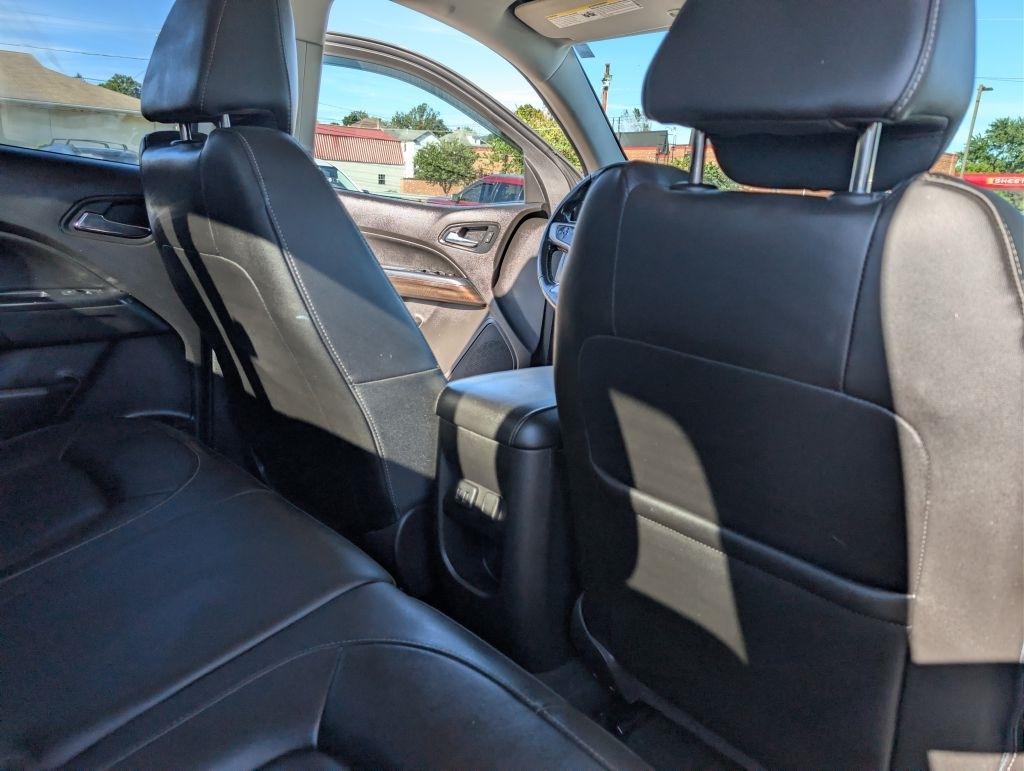 GMC Canyon 4WD Crew Cab 128.3" SLT 2017