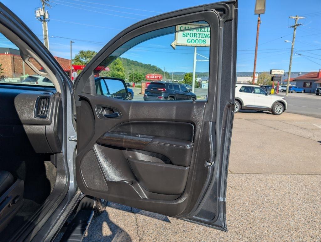 GMC Canyon 4WD Crew Cab 128.3" SLT 2017
