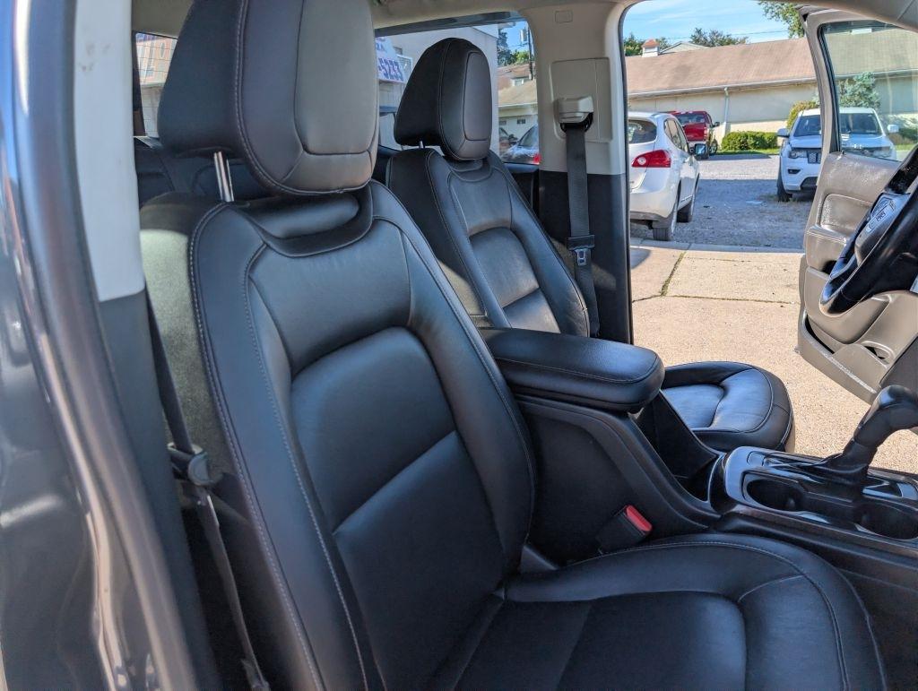 GMC Canyon 4WD Crew Cab 128.3" SLT 2017