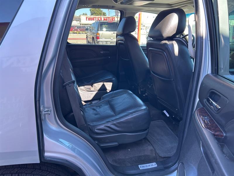 GMC Yukon Denali 4WD 2012