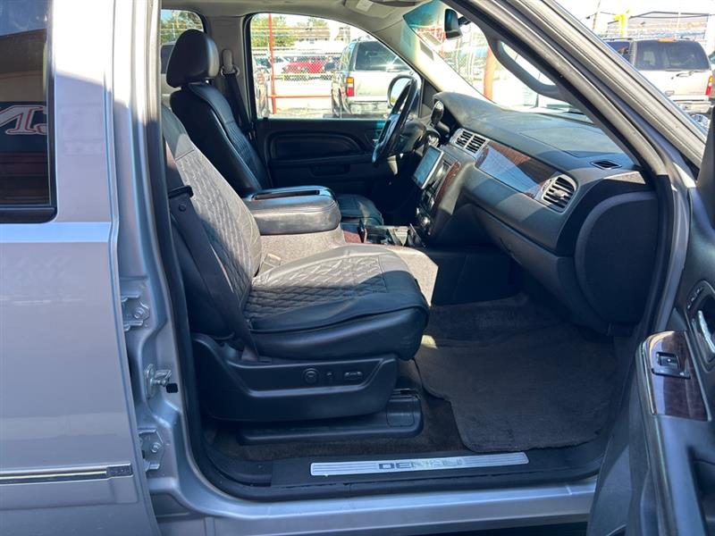 GMC Yukon Denali 4WD 2012