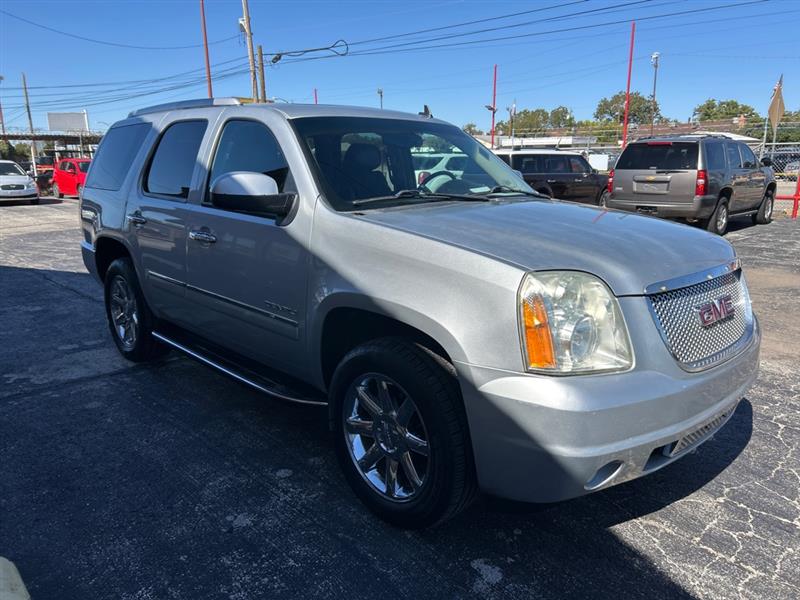 GMC Yukon Denali 4WD 2012