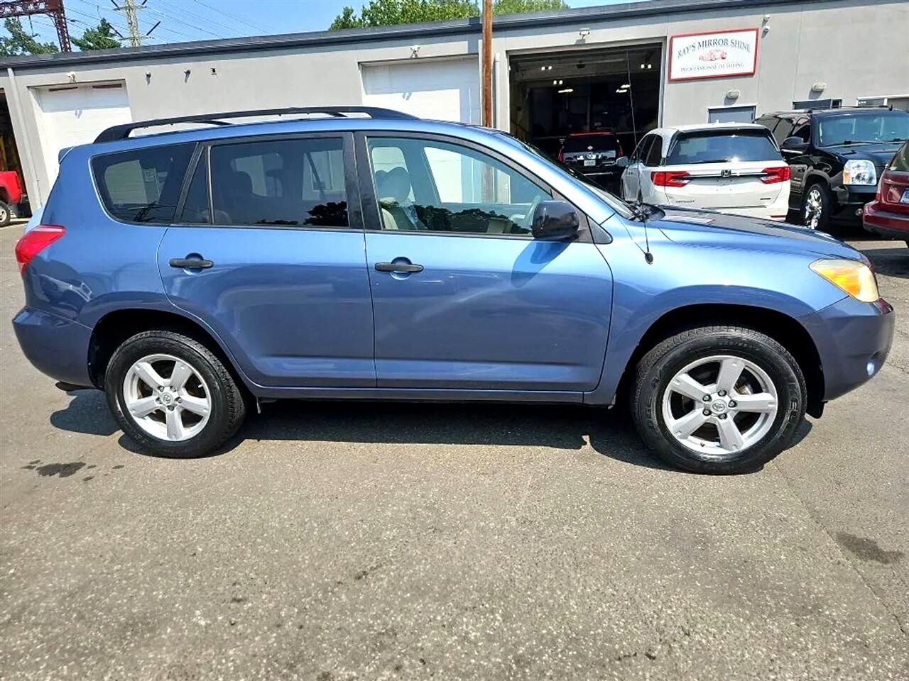 2008 Toyota RAV4 Base photo 4