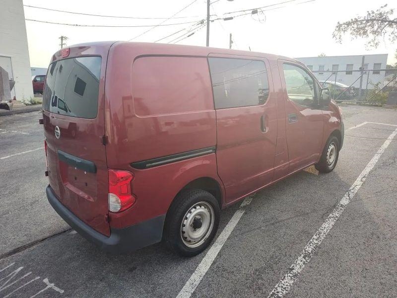 2017 Nissan NV200 S photo 4