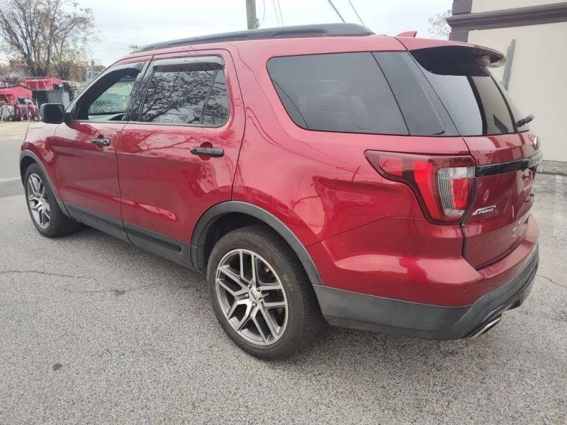 2017 Ford Explorer Sport photo 3