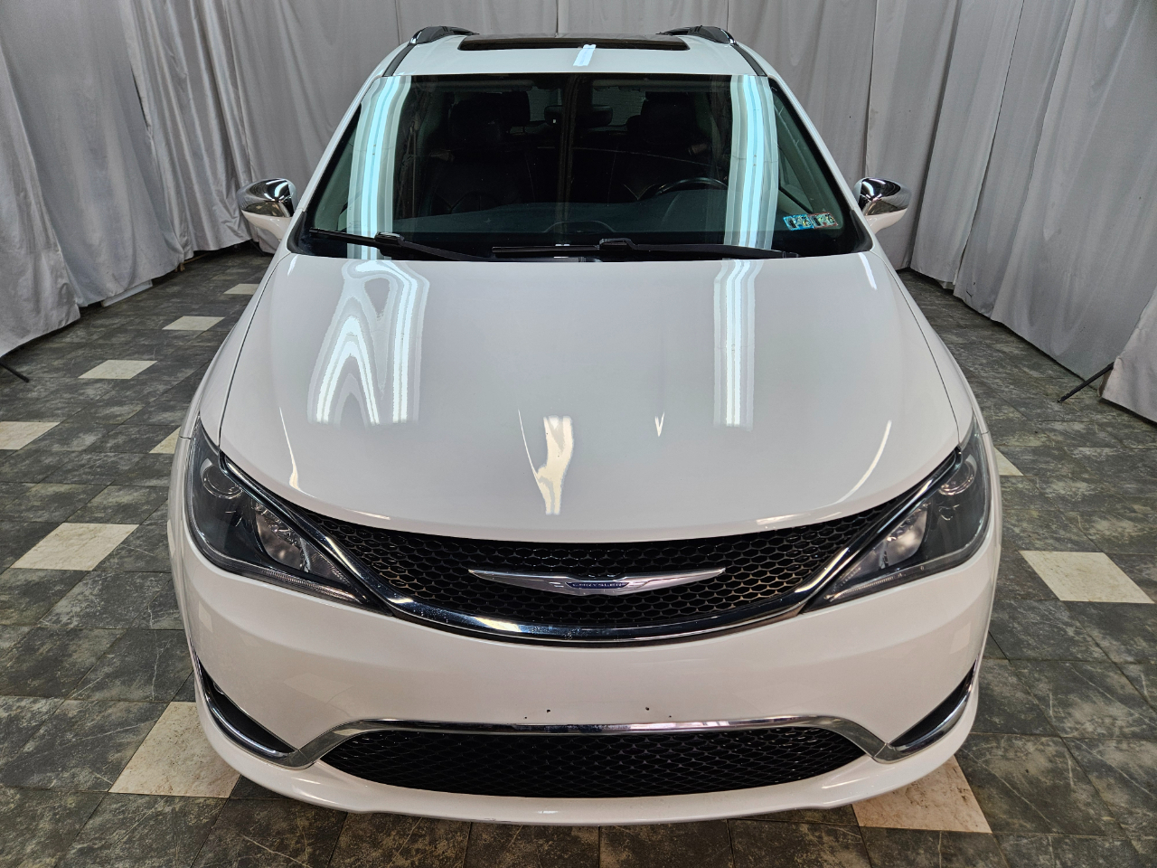 Chrysler Pacifica Limited 2018