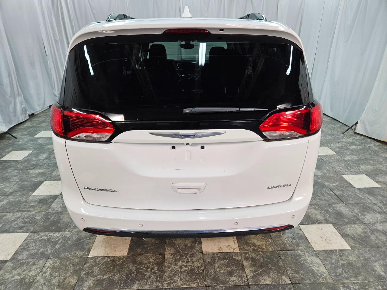Chrysler Pacifica Limited 2018