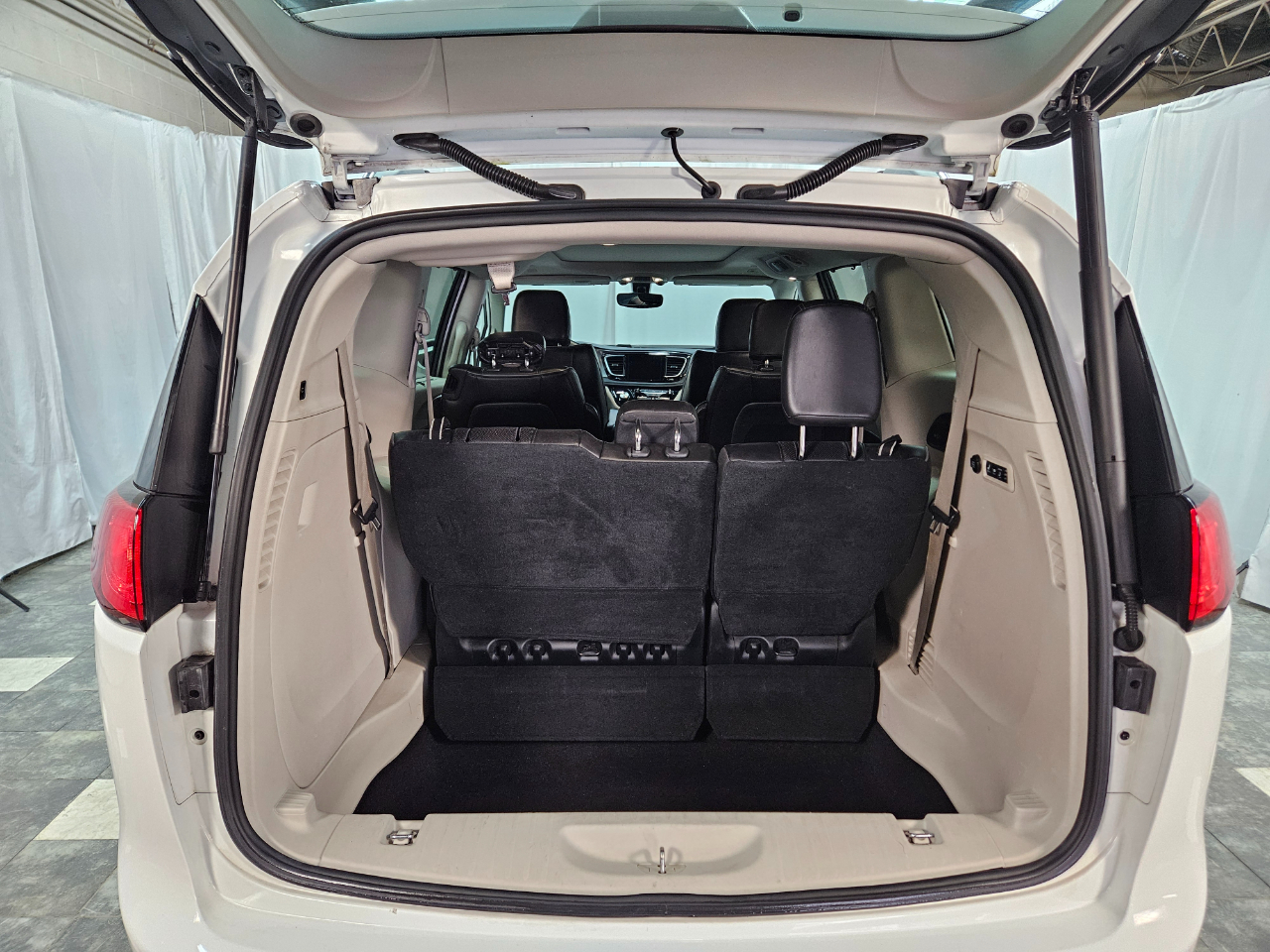 Chrysler Pacifica Limited 2018