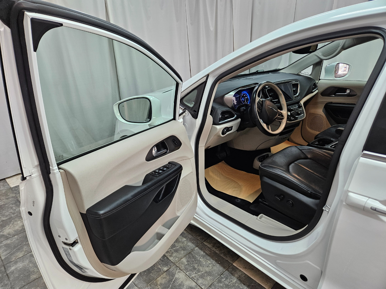 Chrysler Pacifica Limited 2018