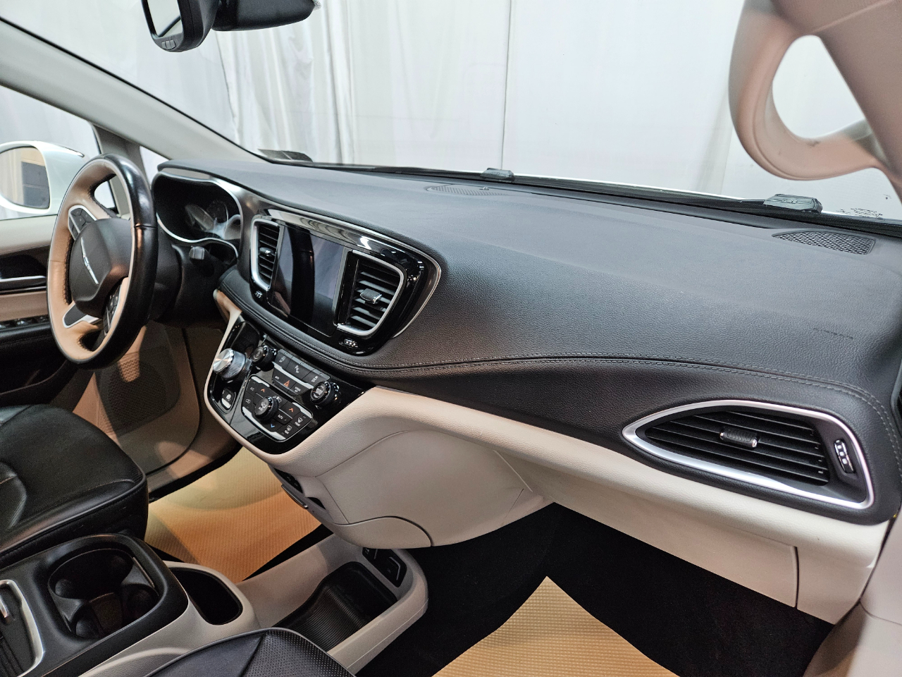 Chrysler Pacifica Limited 2018