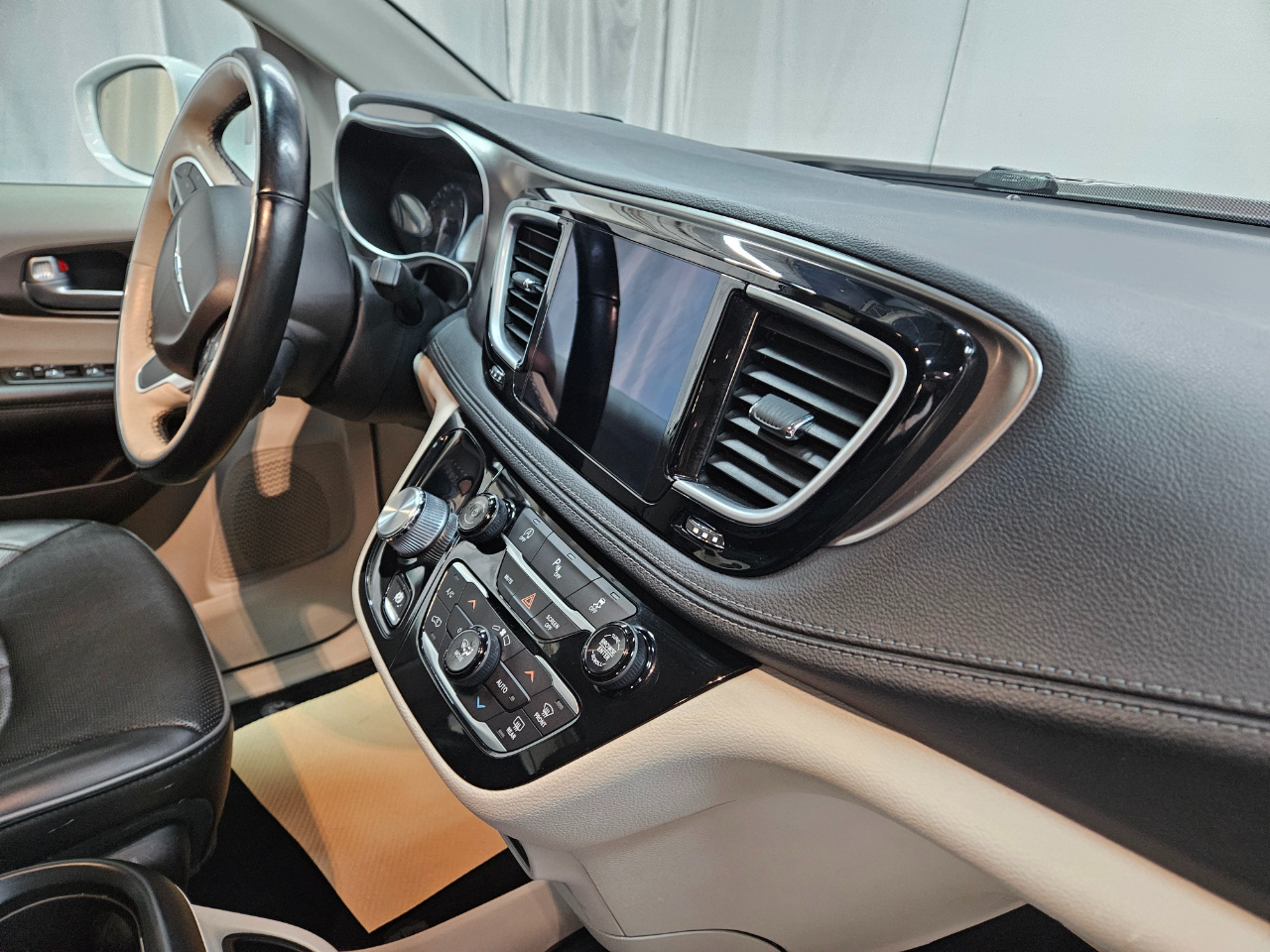 Chrysler Pacifica Limited 2018