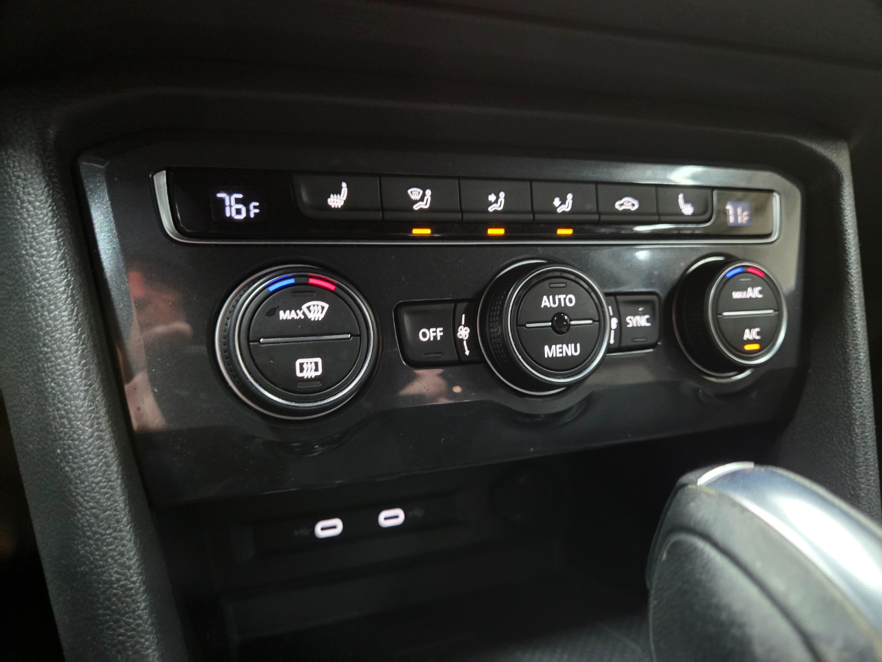 Volkswagen Tiguan SE R-Line Black 4MOTION 2021 Volkswagen Tiguan SE R-Line Black 4MOTION 2021