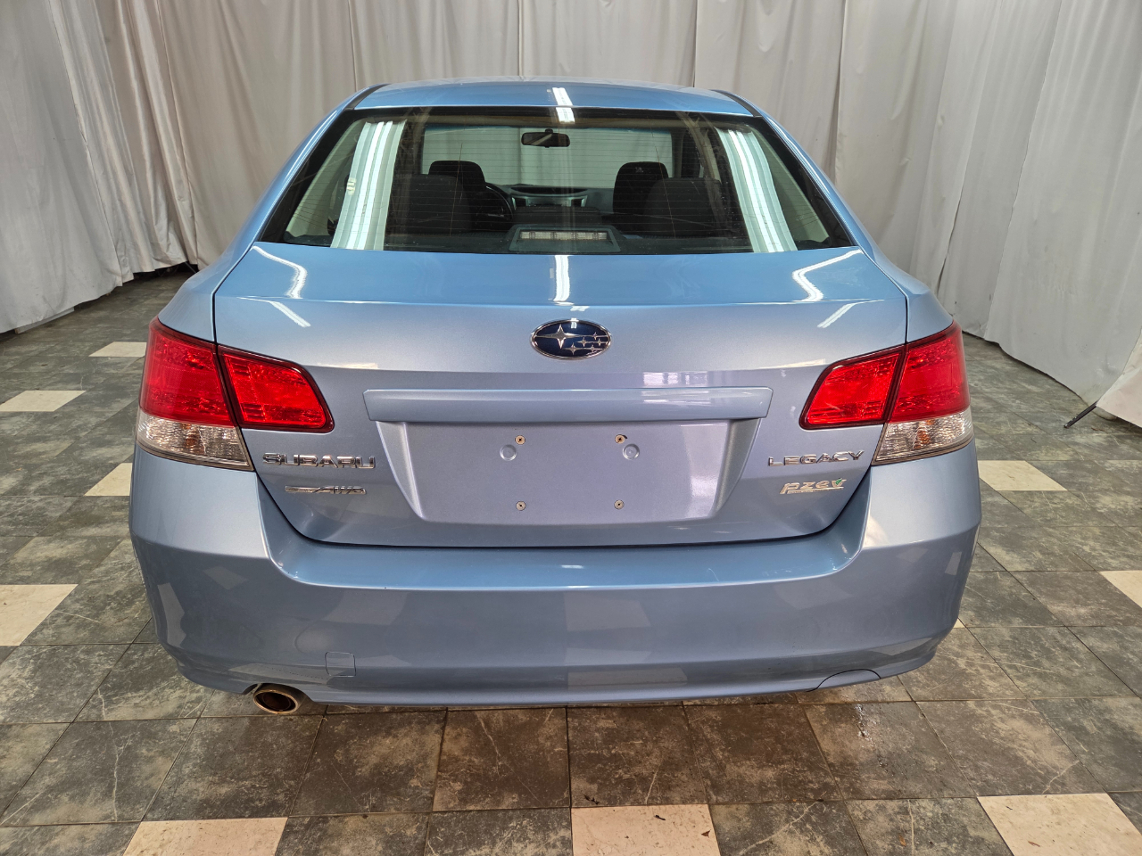2011 Subaru Legacy 2.5i Premium photo 4