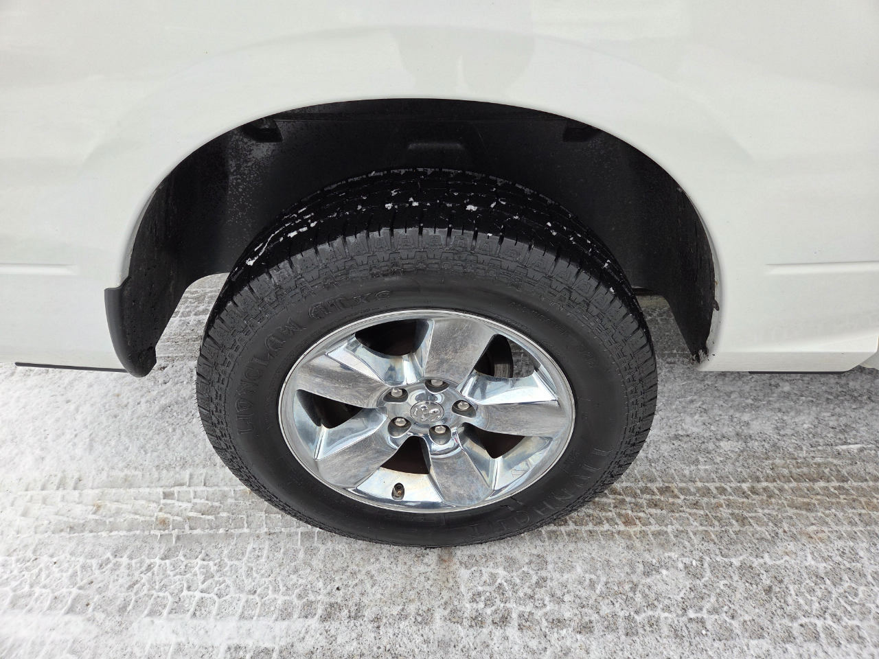 RAM 1500 SLT Crew Cab SWB 4WD 2016