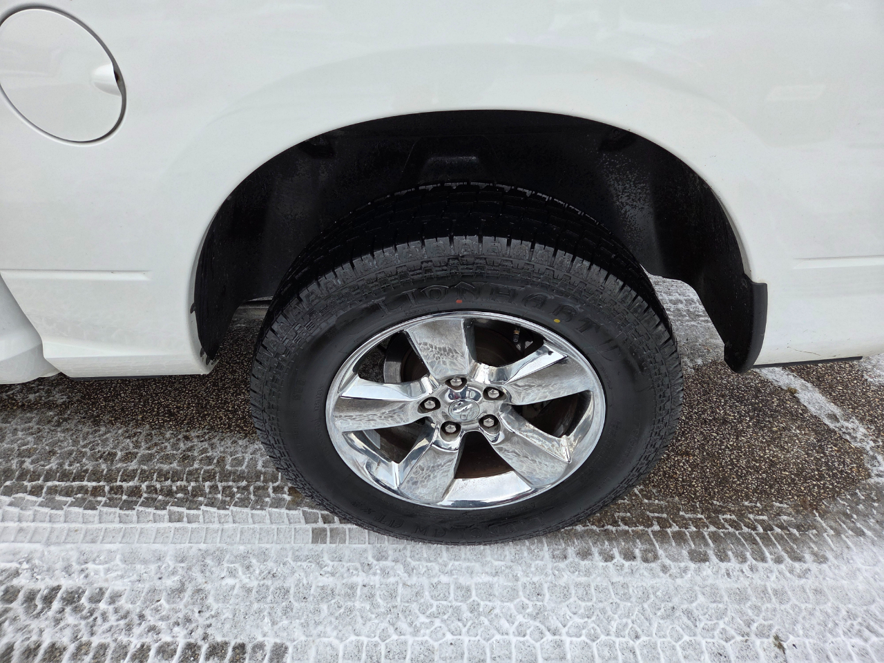 RAM 1500 SLT Crew Cab SWB 4WD 2016