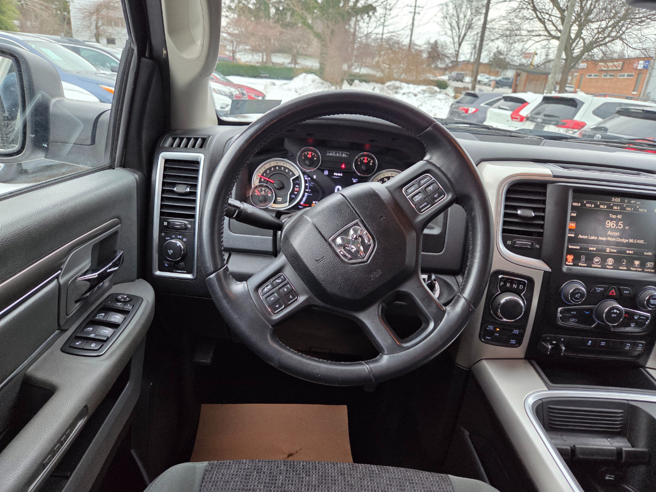 RAM 1500 SLT Crew Cab SWB 4WD 2016