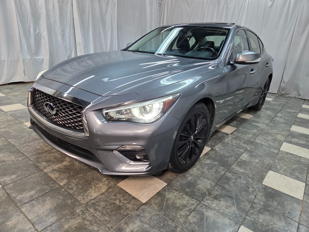 Infiniti Q50 3.0t LUXE AWD 2019