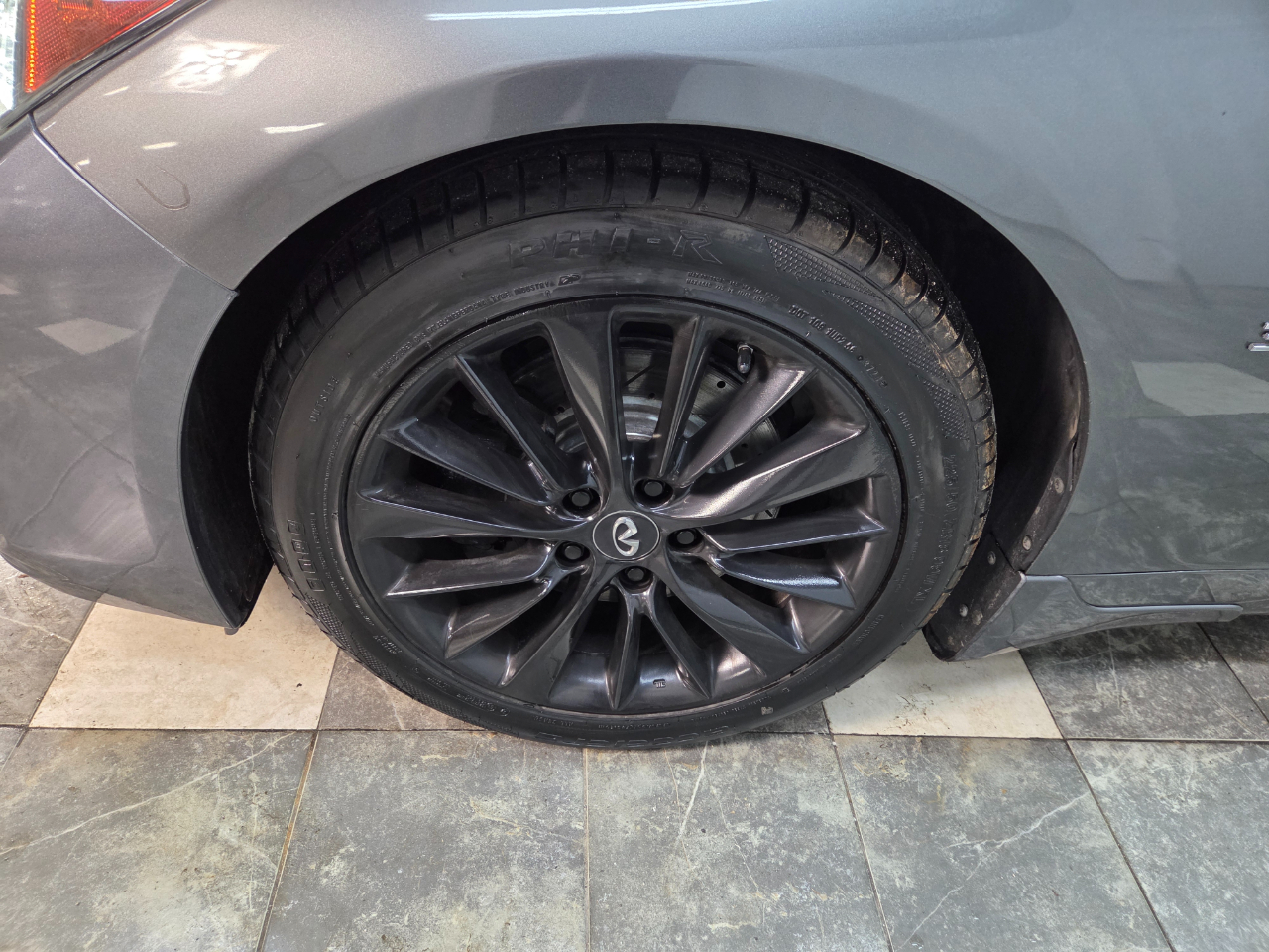 Infiniti Q50 3.0t LUXE AWD 2019