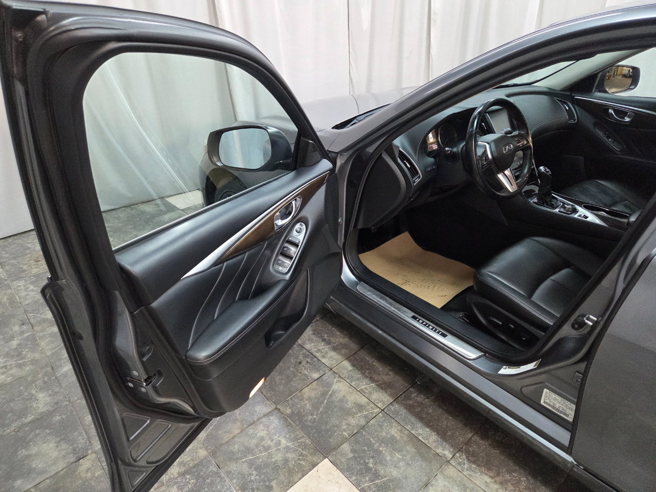 Infiniti Q50 3.0t LUXE AWD 2019