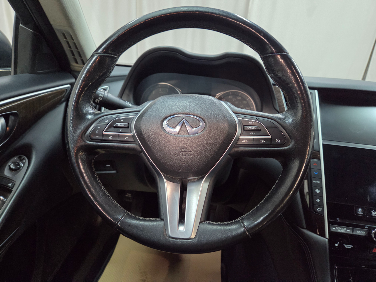 Infiniti Q50 3.0t LUXE AWD 2019