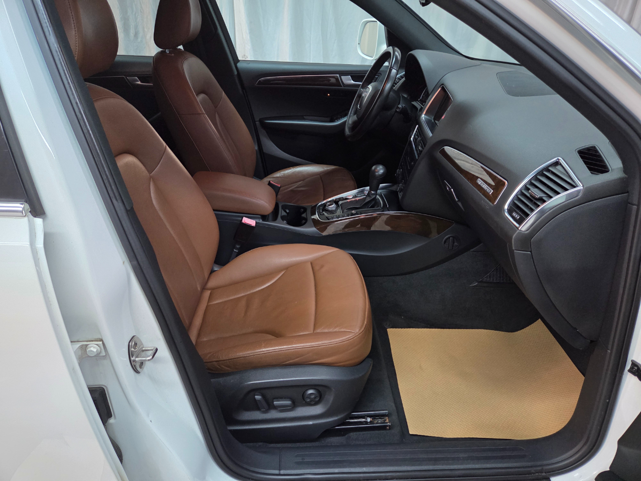 Audi Q5 2.0T Premium Plus quattro 2012