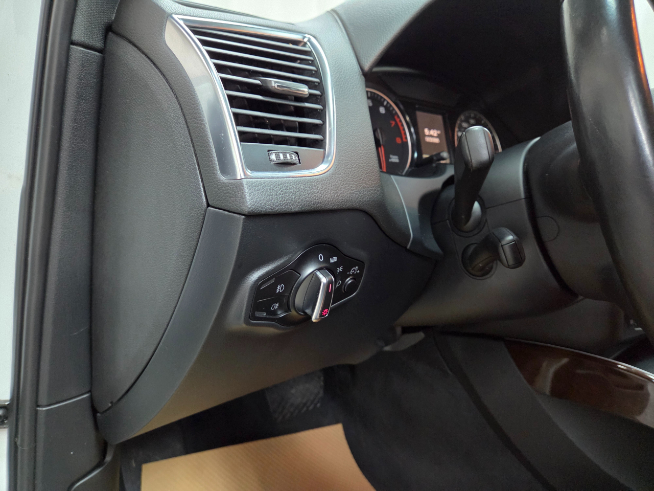 Audi Q5 2.0T Premium Plus quattro 2012