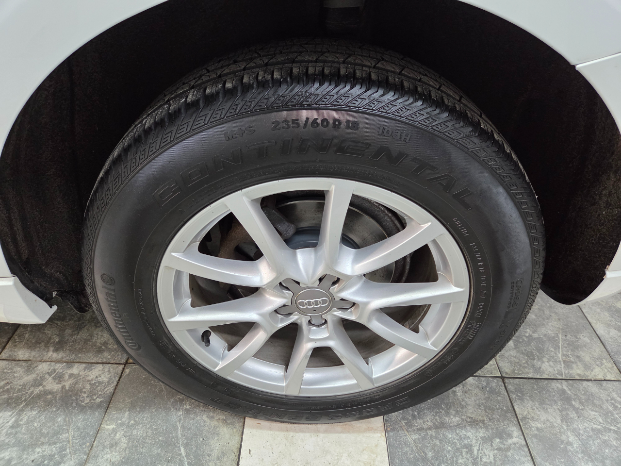 Audi Q5 2.0T Premium Plus quattro 2012