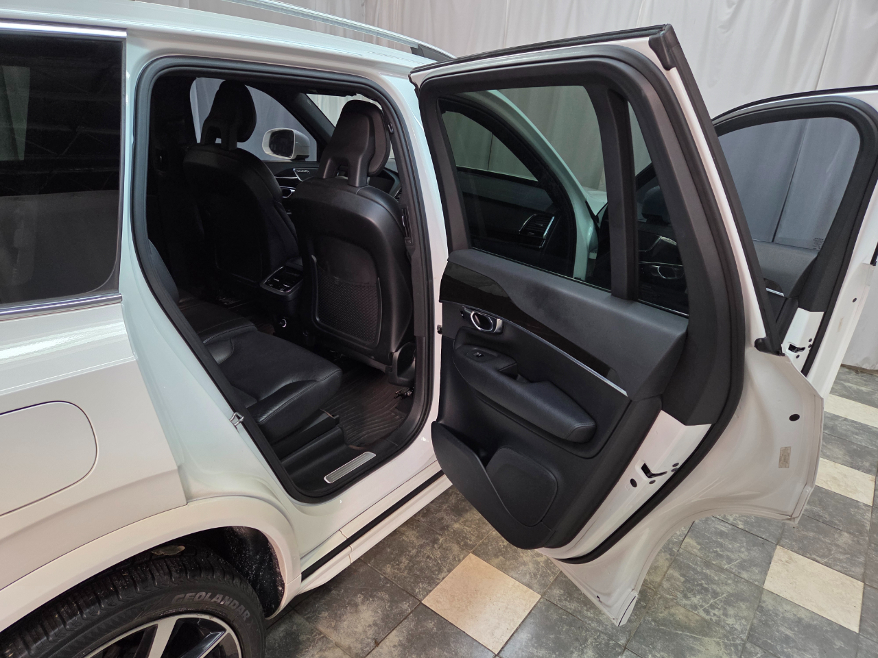 Volvo XC90 T6 Momentum AWD 2018