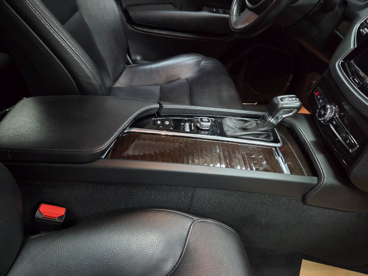 Volvo XC90 T6 Momentum AWD 2018