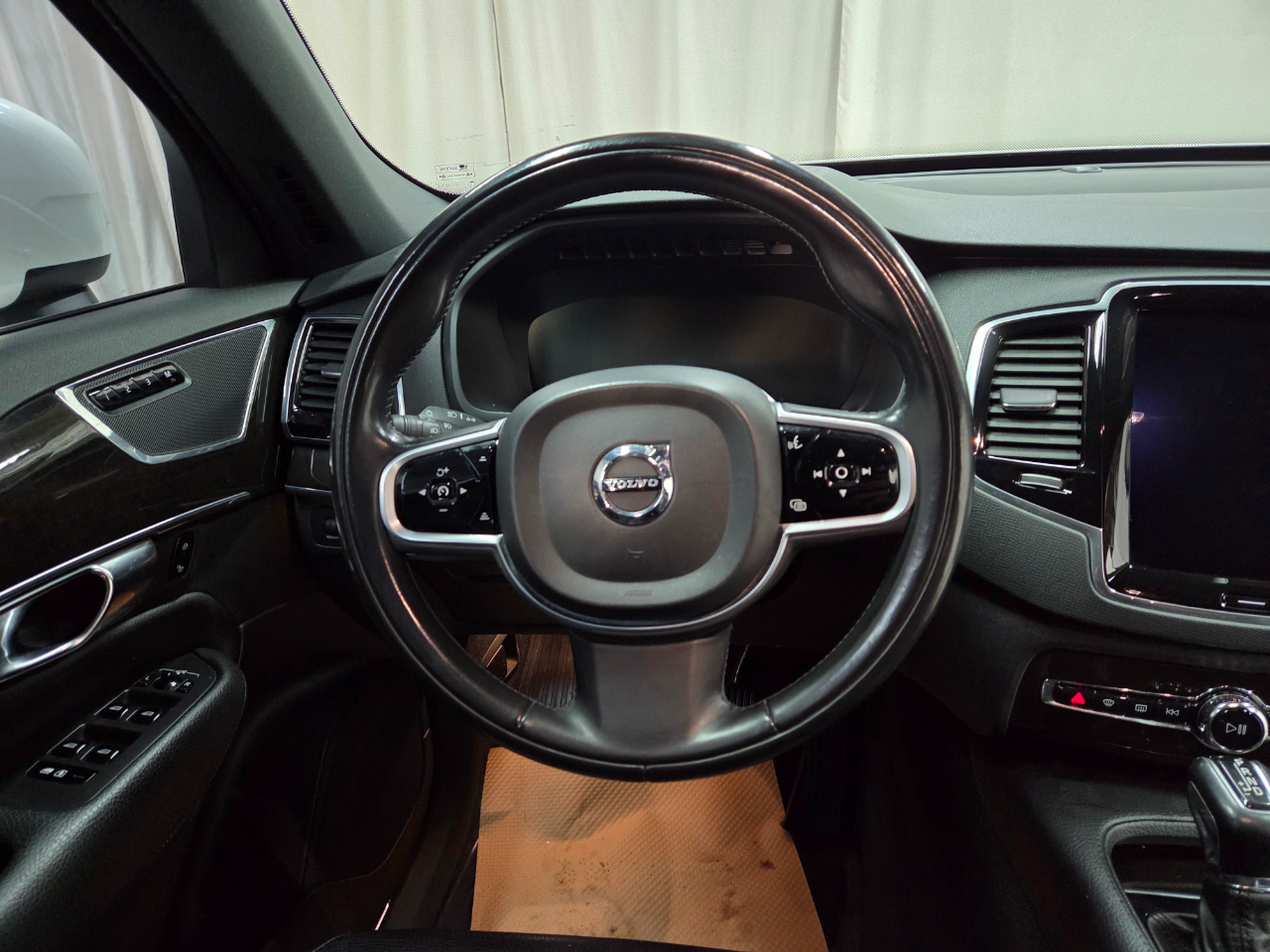 Volvo XC90 T6 Momentum AWD 2018