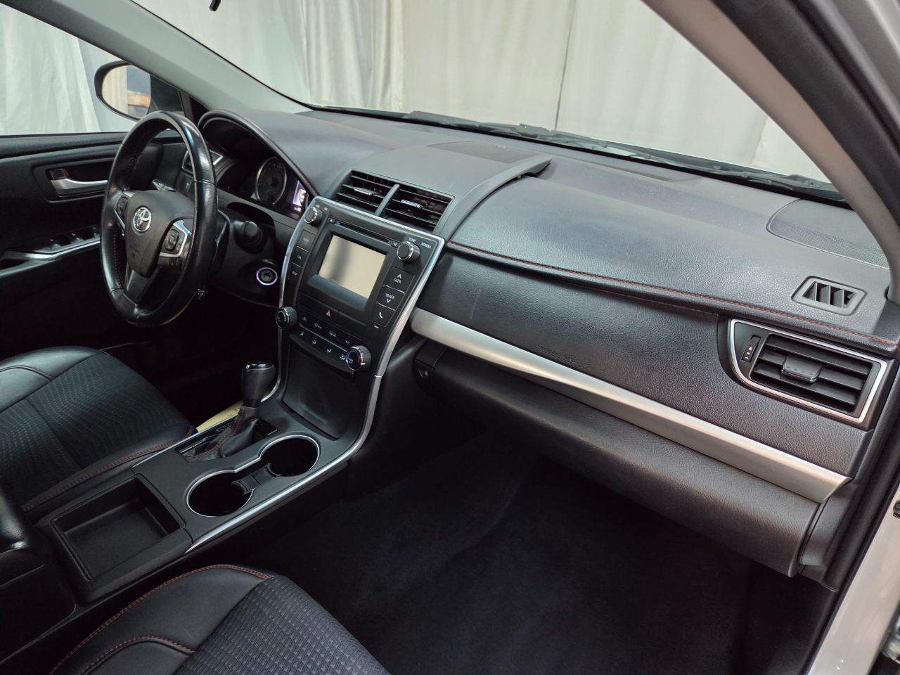 Toyota Camry SE 2015