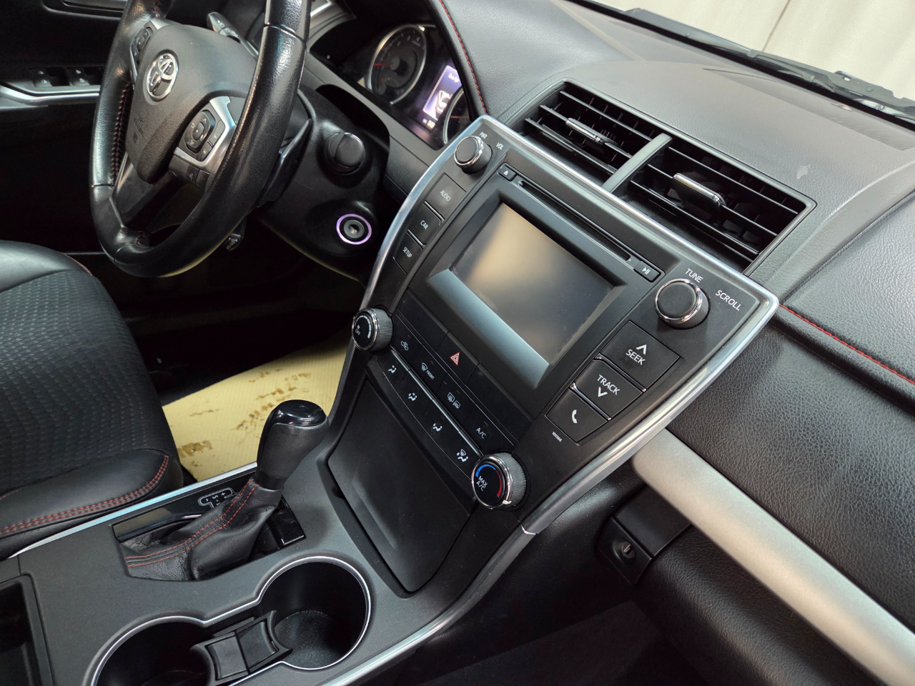 Toyota Camry SE 2015