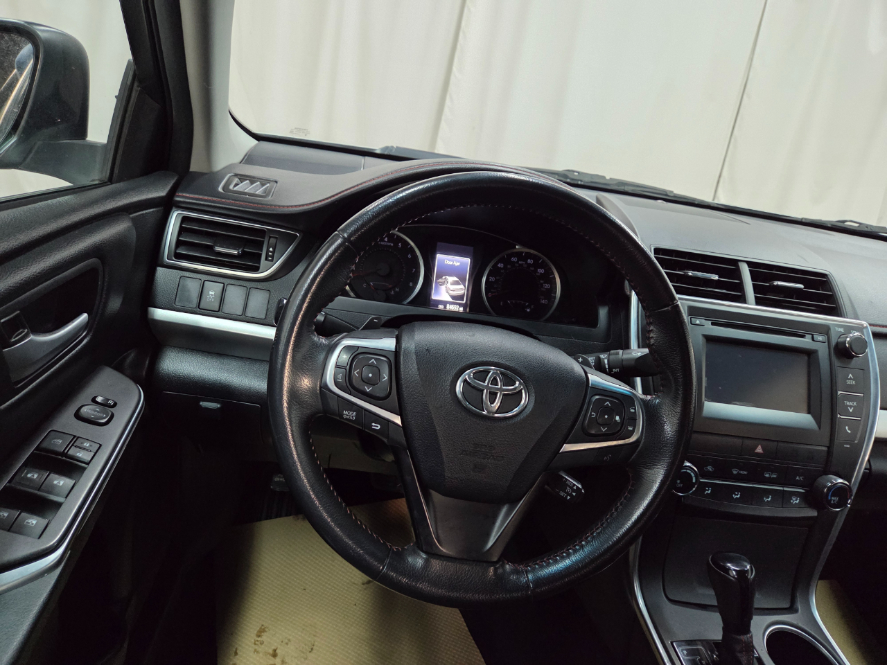 Toyota Camry SE 2015