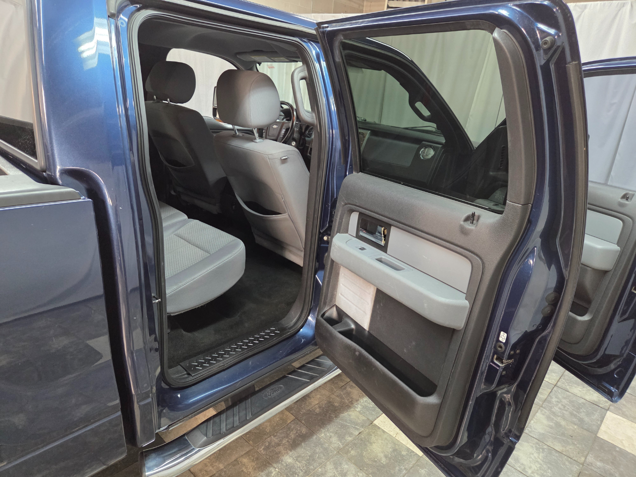 Ford F-150 XLT SuperCrew Short Bed 4WD 2014