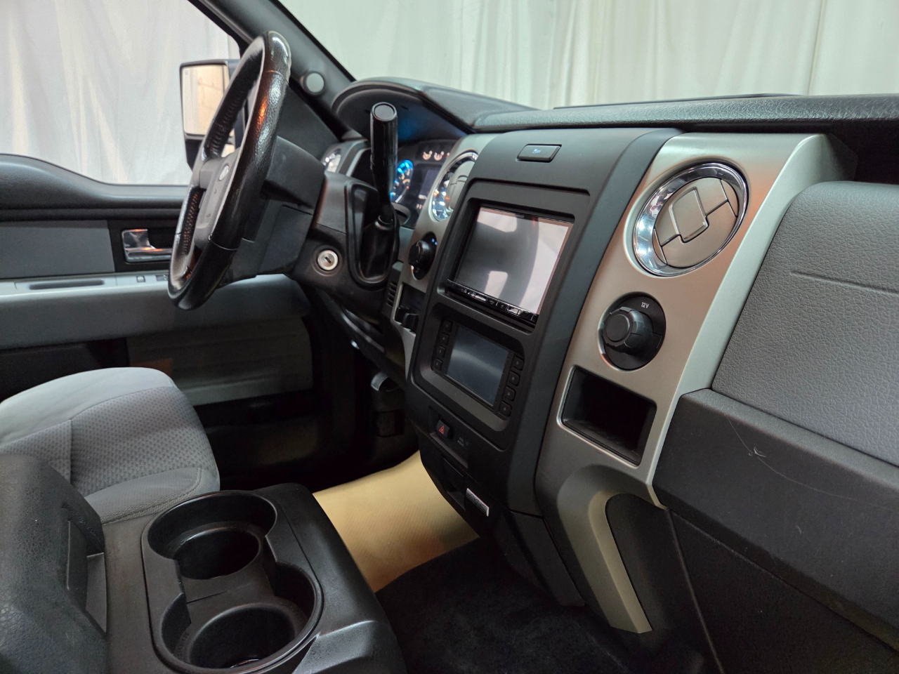 Ford F-150 XLT SuperCrew Short Bed 4WD 2014