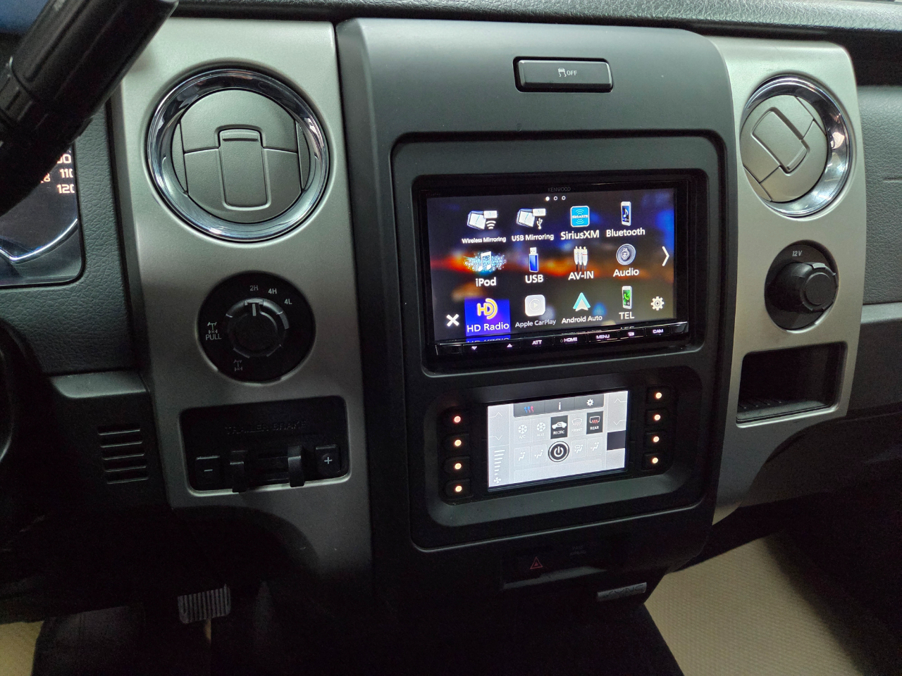 Ford F-150 XLT SuperCrew Short Bed 4WD 2014