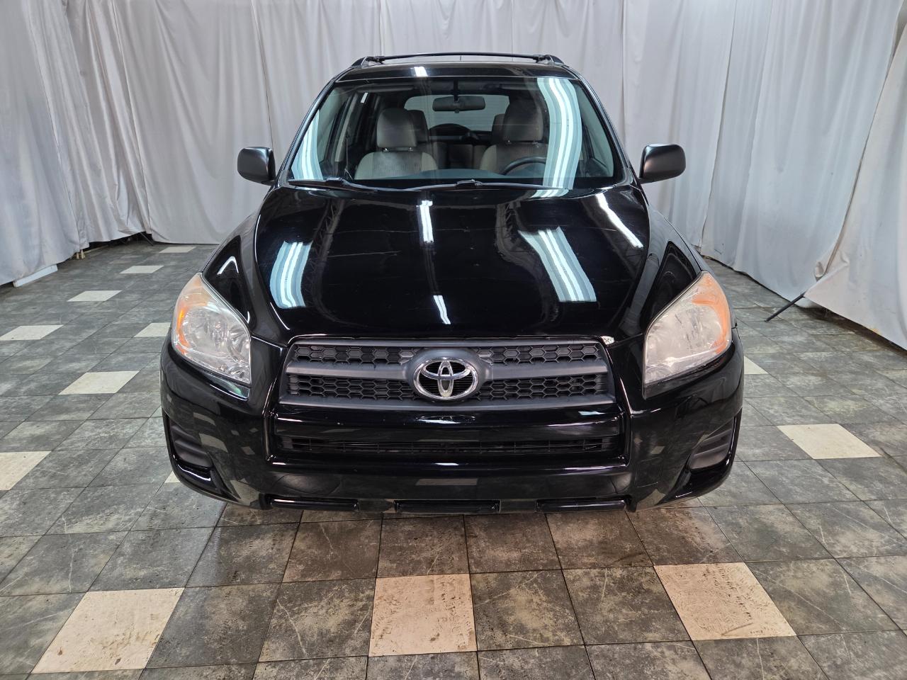 Toyota RAV4 Base I4 4WD 2012