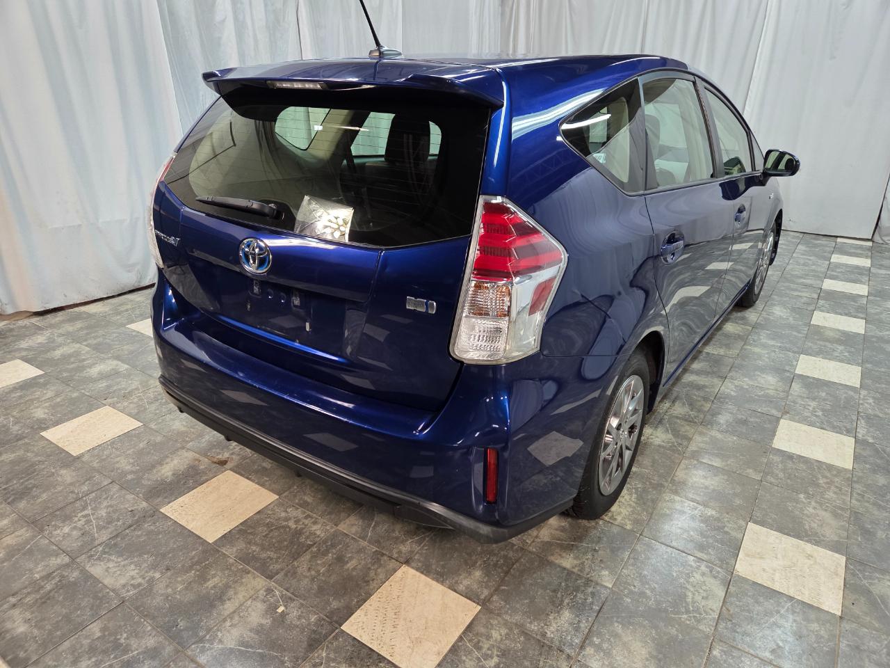 Toyota Prius V Three 2017