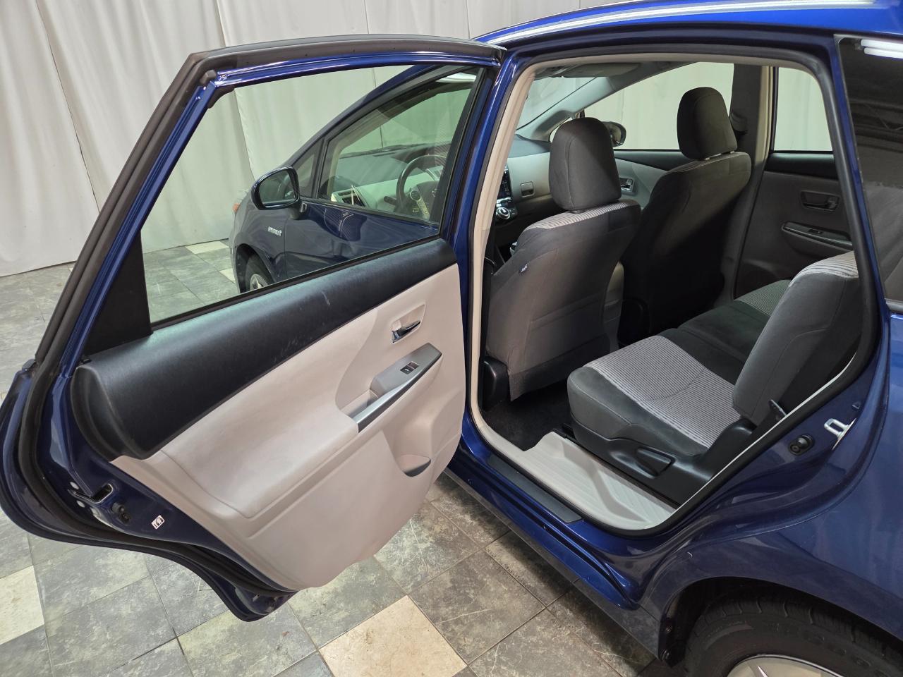 Toyota Prius V Three 2017