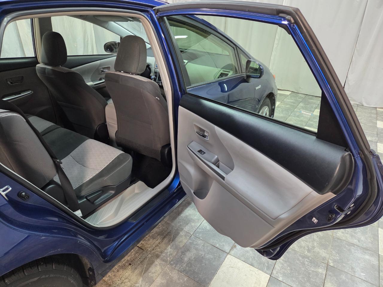 Toyota Prius V Three 2017