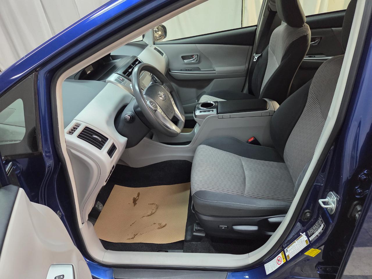 Toyota Prius V Three 2017