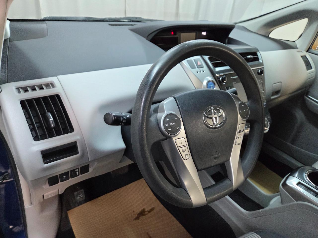 Toyota Prius V Three 2017