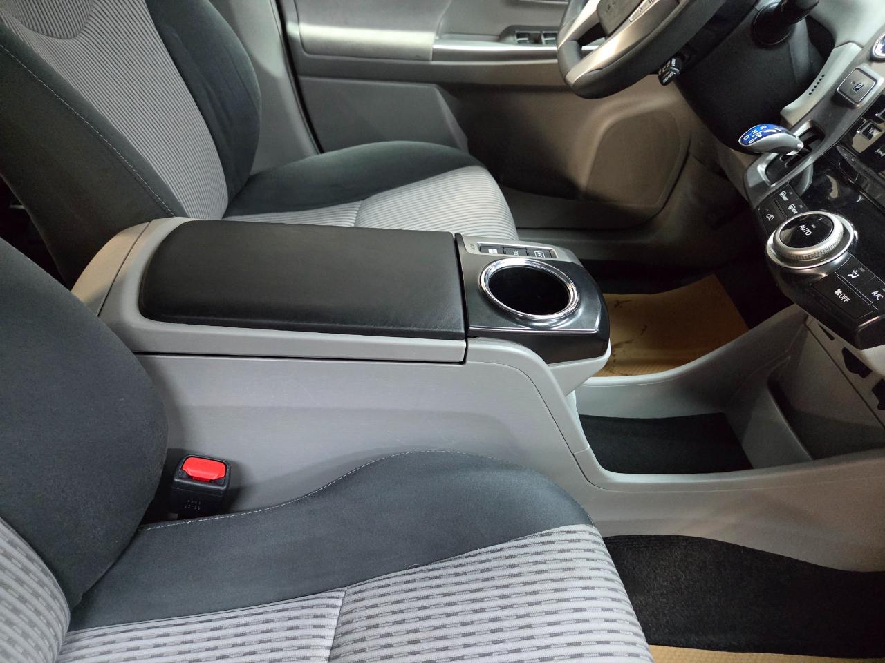 Toyota Prius V Three 2017