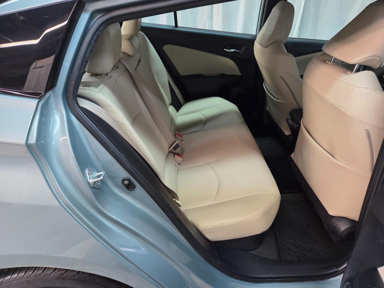 Toyota Prius XLE AWD-e 2019