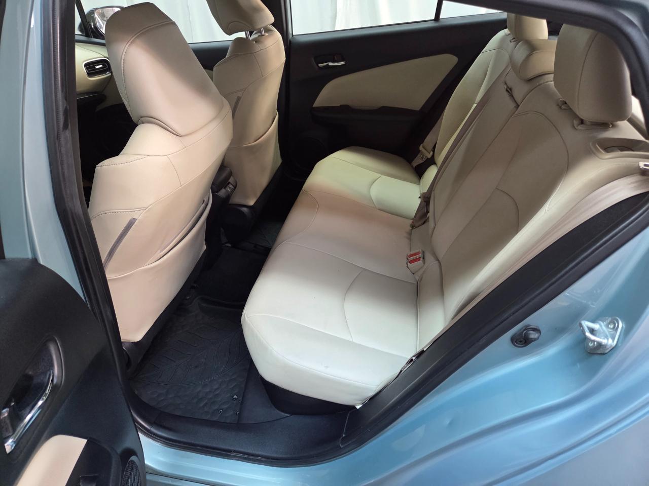 Toyota Prius XLE AWD-e 2019