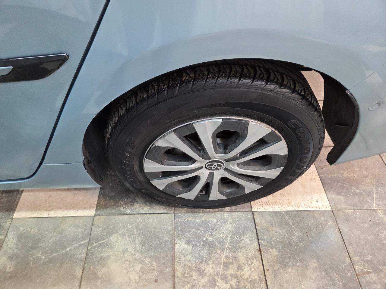 Toyota Prius XLE AWD-e 2019